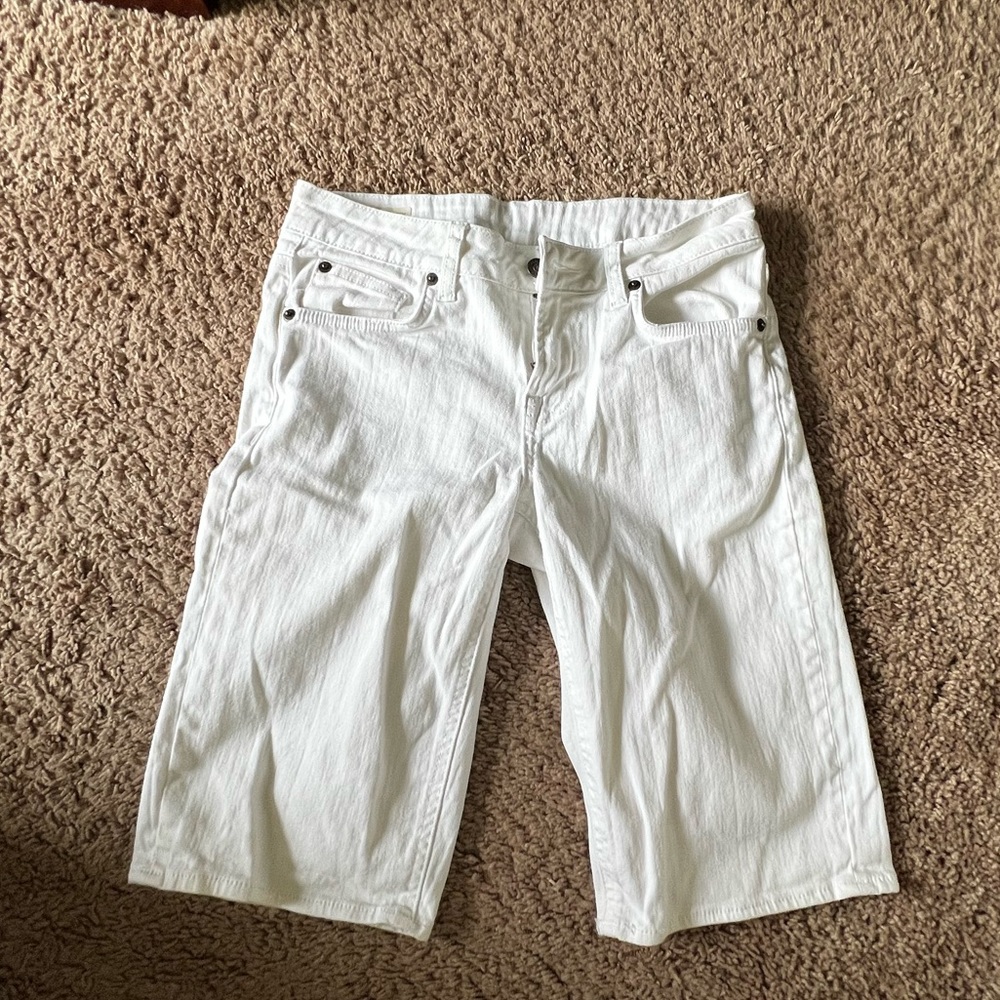 White Buffalo Bermuda Shorts